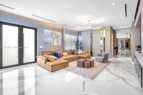 Villa ou maison à vendre à Miami, Floride: 4 chambres, 281.03 m2 № 2055699 - photo 20