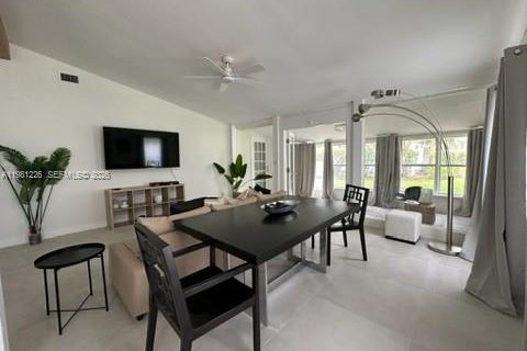 Купить виллу или дом в Гейнсвилл, Флорида 4 спальни, № 2043389 - фото 3