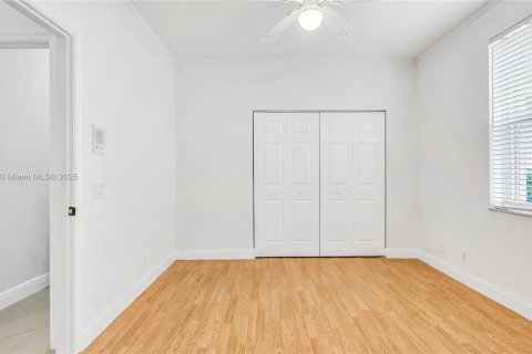 Casa en venta en Weston, Florida, 5 dormitorios, 283.44 m2 № 1836041 - foto 9