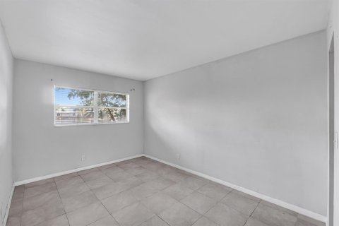 Copropriété à vendre à Oakland Park, Floride: 2 chambres, 71.53 m2 № 2174289 - photo 7