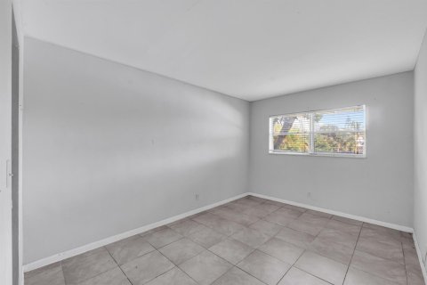 Copropriété à vendre à Oakland Park, Floride: 2 chambres, 71.53 m2 № 2174289 - photo 4