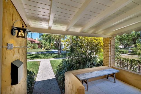 House in Miami Shores, Florida 2 bedrooms, 99.68 sq.m. № 1745748 - photo 5