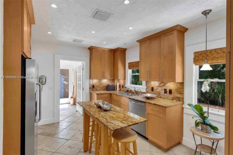House in Miami Shores, Florida 2 bedrooms, 99.68 sq.m. № 1745748 - photo 21