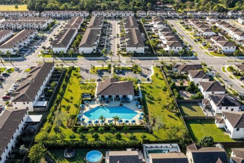 Touwnhouse à vendre à Homestead, Floride: 3 chambres, 157.47 m2 № 2090459 - photo 4