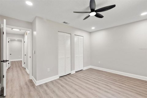 House in Lakeland, Florida 2 bedrooms, 105.35 sq.m. № 1901590 - photo 11