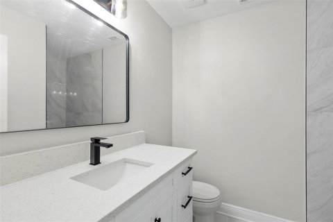House in Lakeland, Florida 2 bedrooms, 105.35 sq.m. № 1901590 - photo 14