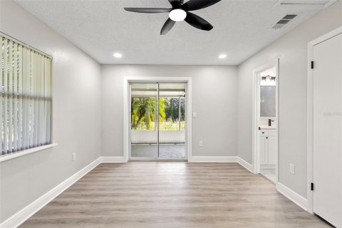 House in Lakeland, Florida 2 bedrooms, 105.35 sq.m. № 1901590 - photo 18