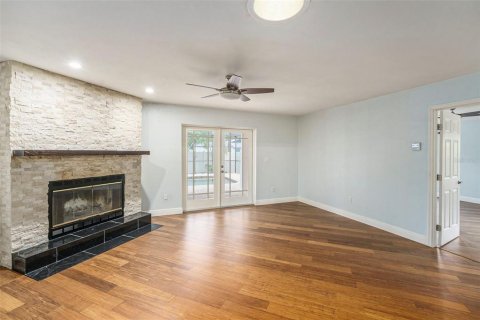 House in Gulfport, Florida 4 bedrooms, 190.08 sq.m. № 1802364 - photo 6