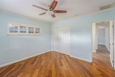 House in Gulfport, Florida 4 bedrooms, 190.08 sq.m. № 1802364 - photo 18