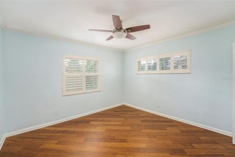 House in Gulfport, Florida 4 bedrooms, 190.08 sq.m. № 1802364 - photo 17