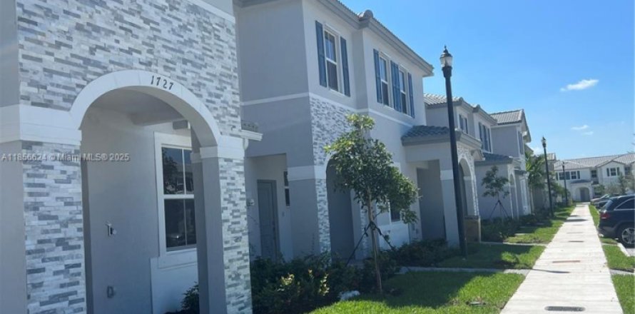 Touwnhouse à Homestead, Floride 3 chambres, 129.41 m2 № 1878766