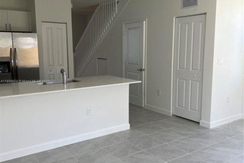 Touwnhouse à louer à Homestead, Floride: 3 chambres, 129.41 m2 № 1878766 - photo 6