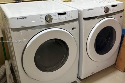 Снять в аренду коммерческую недвижимость в Майами, Флорида 115.2м2, № 1967004 - фото 6