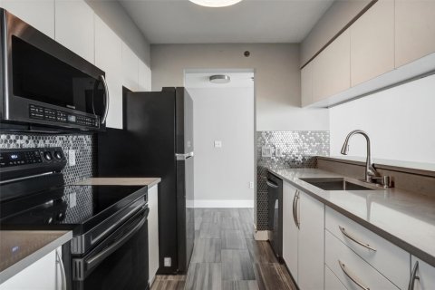 Condominio en venta en Miami, Florida, 2 dormitorios, 102.66 m2 № 1783741 - foto 12