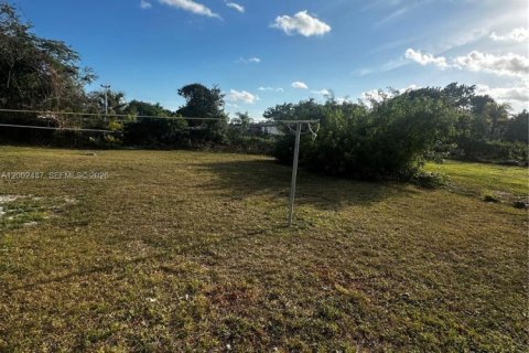 Снять в аренду виллу или дом в Майами, Флорида 2 спальни, 102.56м2, № 2067842 - фото 21