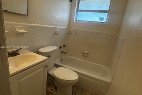 Снять в аренду виллу или дом в Майами, Флорида 2 спальни, 102.56м2, № 2067842 - фото 11