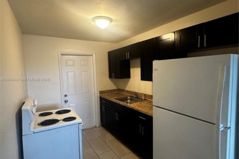 Снять в аренду виллу или дом в Майами, Флорида 2 спальни, 102.56м2, № 2067842 - фото 19