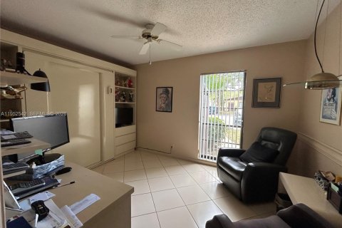 Купить виллу или дом в Холливуд, Флорида 2 спальни, 136.57м2, № 2006727 - фото 5