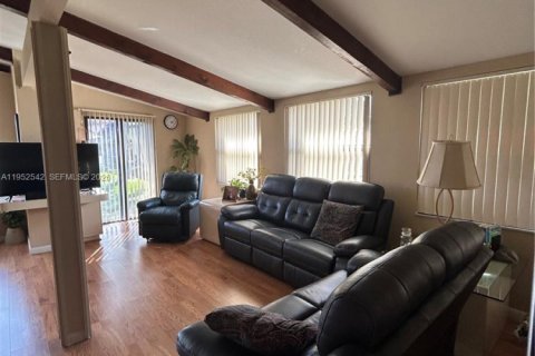 Купить виллу или дом в Холливуд, Флорида 2 спальни, 136.57м2, № 2006727 - фото 7