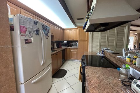 Купить виллу или дом в Холливуд, Флорида 2 спальни, 136.57м2, № 2006727 - фото 2