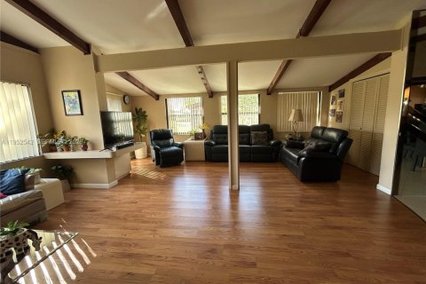 Купить виллу или дом в Холливуд, Флорида 2 спальни, 136.57м2, № 2006727 - фото 10