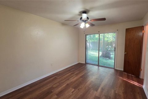 Villa ou maison à louer à Gainesville, Floride: 4 chambres, 171.03 m2 № 2423717 - photo 16