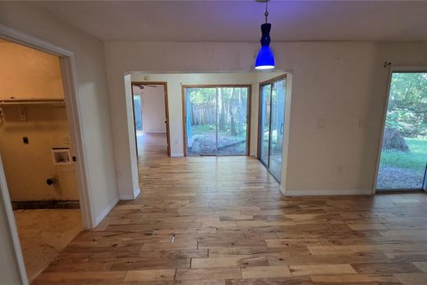 Villa ou maison à louer à Gainesville, Floride: 4 chambres, 171.03 m2 № 2423717 - photo 7