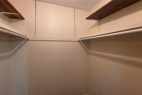 Villa ou maison à louer à Gainesville, Floride: 4 chambres, 171.03 m2 № 2423717 - photo 18