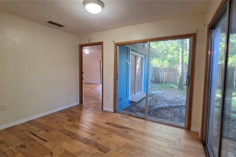 Villa ou maison à louer à Gainesville, Floride: 4 chambres, 171.03 m2 № 2423717 - photo 10