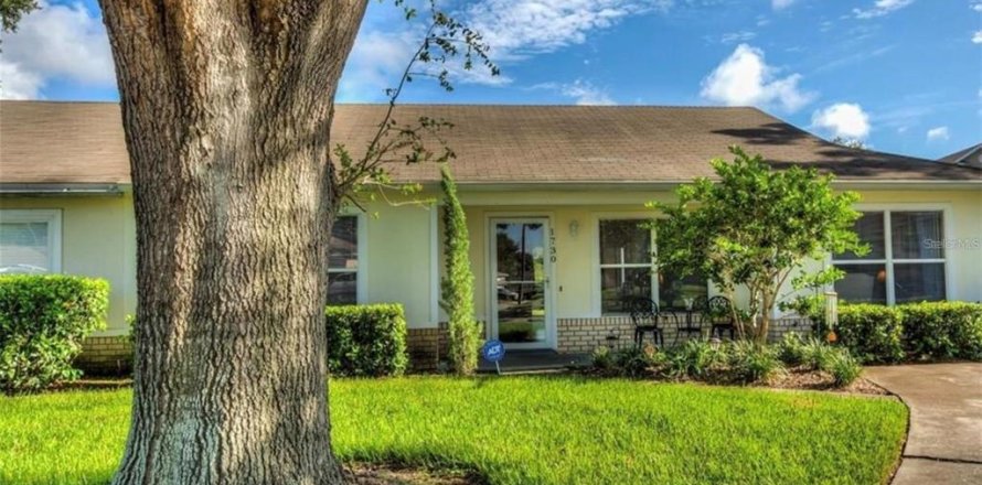 Villa ou maison à Tavares, Floride 3 chambres, 119.1 m2 № 2149259