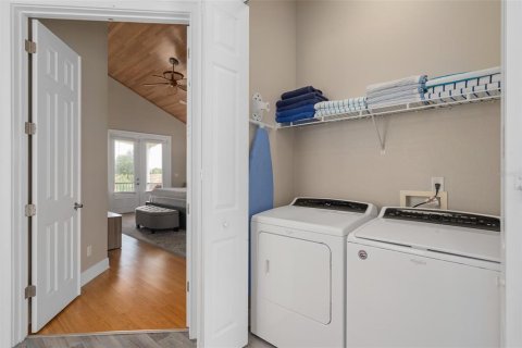 Casa en venta en Four Corners, Florida, 5 dormitorios, 257.8 m2 № 1913365 - foto 29