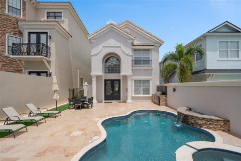 Casa en venta en Four Corners, Florida, 5 dormitorios, 257.8 m2 № 1913365 - foto 1