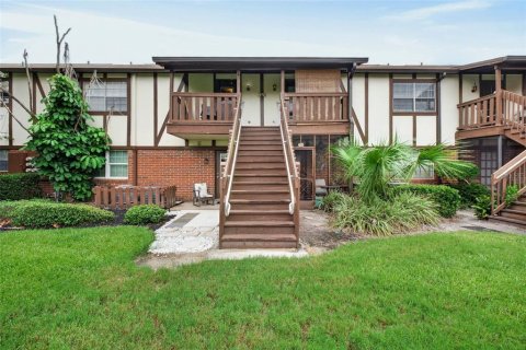 Condominio en Edgewood, Florida, 2 dormitorios  № 2284753