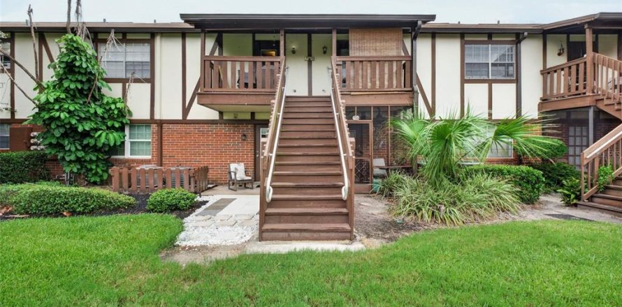 Condominio en Edgewood, Florida, 2 dormitorios № 2284753