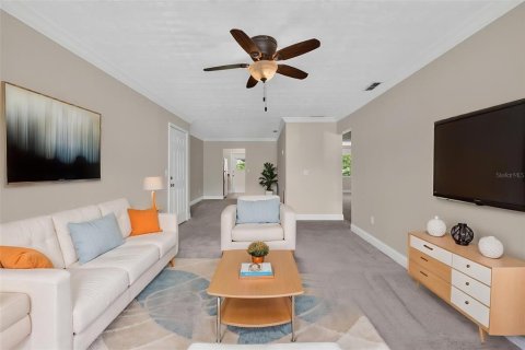 Condominio en alquiler en Edgewood, Florida, 2 dormitorios, 92.34 m2 № 2284753 - foto 18