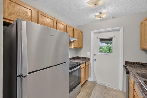 Condominio en alquiler en Edgewood, Florida, 2 dormitorios, 92.34 m2 № 2284753 - foto 19