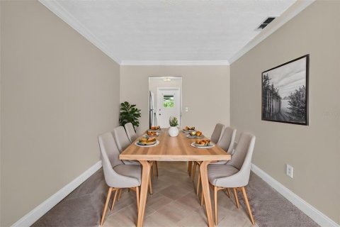 Condominio en alquiler en Edgewood, Florida, 2 dormitorios, 92.34 m2 № 2284753 - foto 16