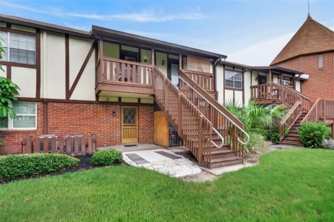 Condominio en alquiler en Edgewood, Florida, 2 dormitorios, 92.34 m2 № 2284753 - foto 3