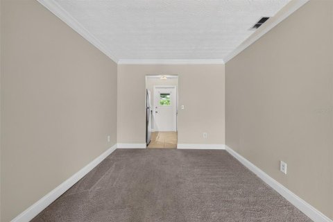Condominio en alquiler en Edgewood, Florida, 2 dormitorios, 92.34 m2 № 2284753 - foto 15