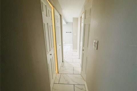 Casa en alquiler en Tampa, Florida, 4 dormitorios, 148.27 m2 № 2104986 - foto 17