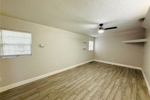 Casa en alquiler en Tampa, Florida, 4 dormitorios, 148.27 m2 № 2104986 - foto 14