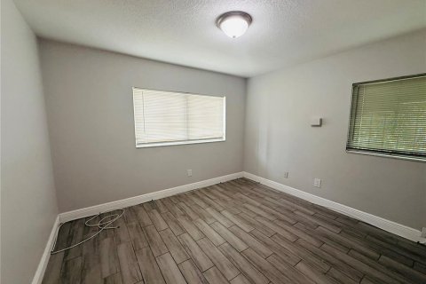 Casa en alquiler en Tampa, Florida, 4 dormitorios, 148.27 m2 № 2104986 - foto 24