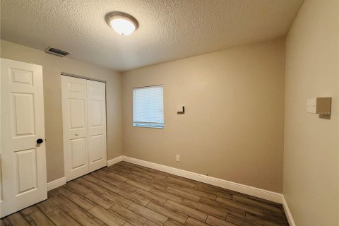 Casa en alquiler en Tampa, Florida, 4 dormitorios, 148.27 m2 № 2104986 - foto 30