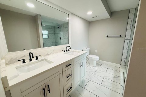 Casa en alquiler en Tampa, Florida, 4 dormitorios, 148.27 m2 № 2104986 - foto 22