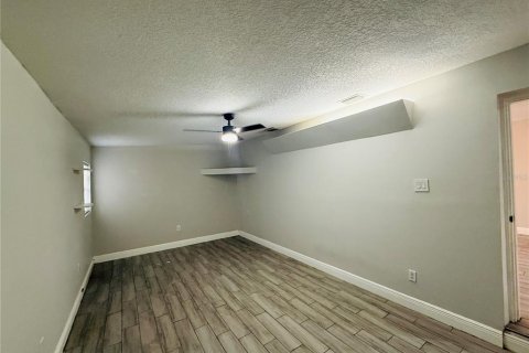 Casa en alquiler en Tampa, Florida, 4 dormitorios, 148.27 m2 № 2104986 - foto 15