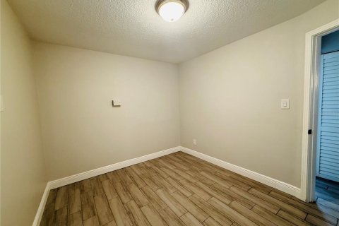 Casa en alquiler en Tampa, Florida, 4 dormitorios, 148.27 m2 № 2104986 - foto 29