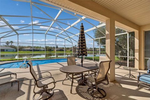 Villa ou maison à vendre à Kissimmee, Floride: 3 chambres, 227.98 m2 № 2110641 - photo 2