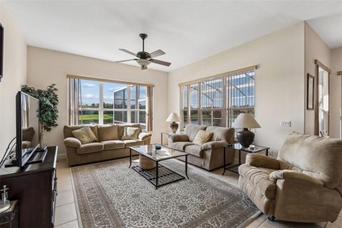 Villa ou maison à vendre à Kissimmee, Floride: 3 chambres, 227.98 m2 № 2110641 - photo 12