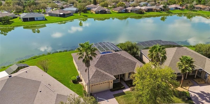 Villa ou maison à Kissimmee, Floride 3 chambres, 227.98 m2 № 2110641