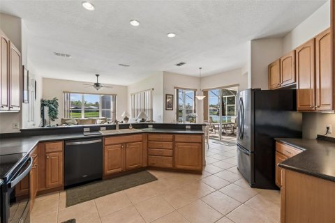 Villa ou maison à vendre à Kissimmee, Floride: 3 chambres, 227.98 m2 № 2110641 - photo 19